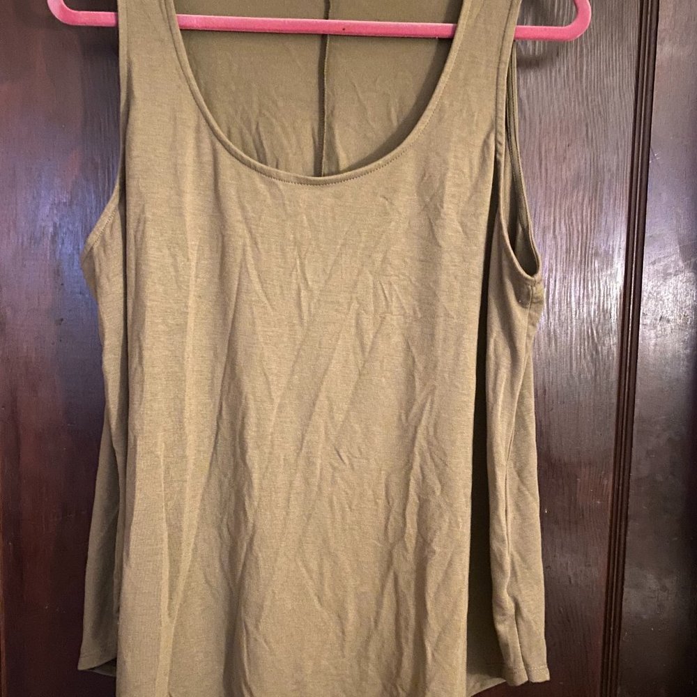 NWOT Womens Tank